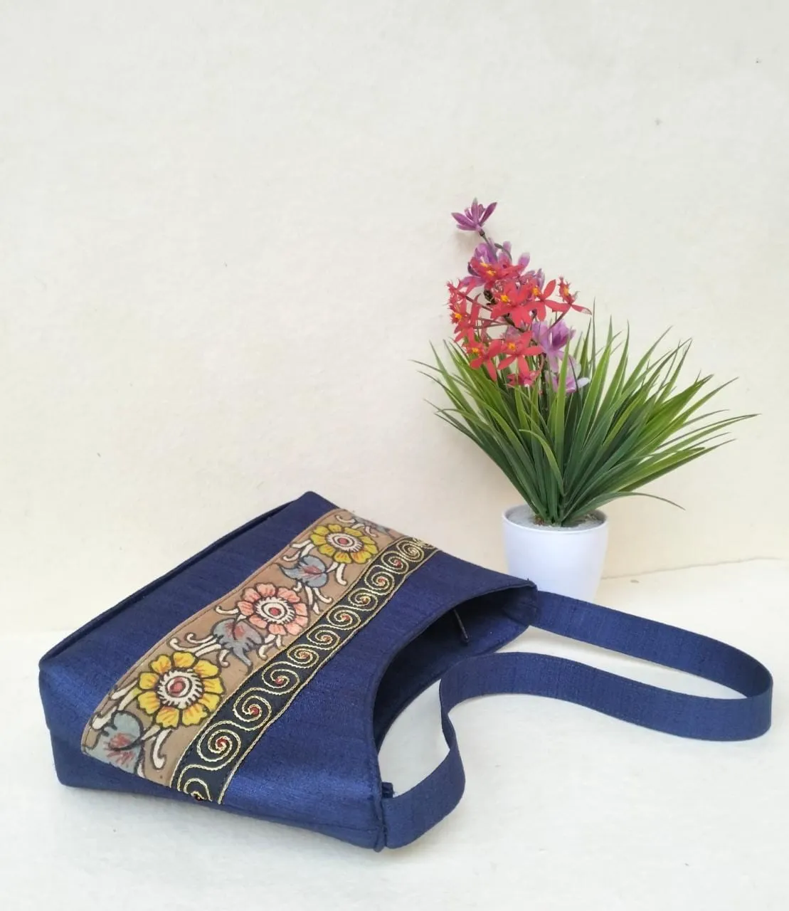 0vy blue hand painted kalamkari silk bag