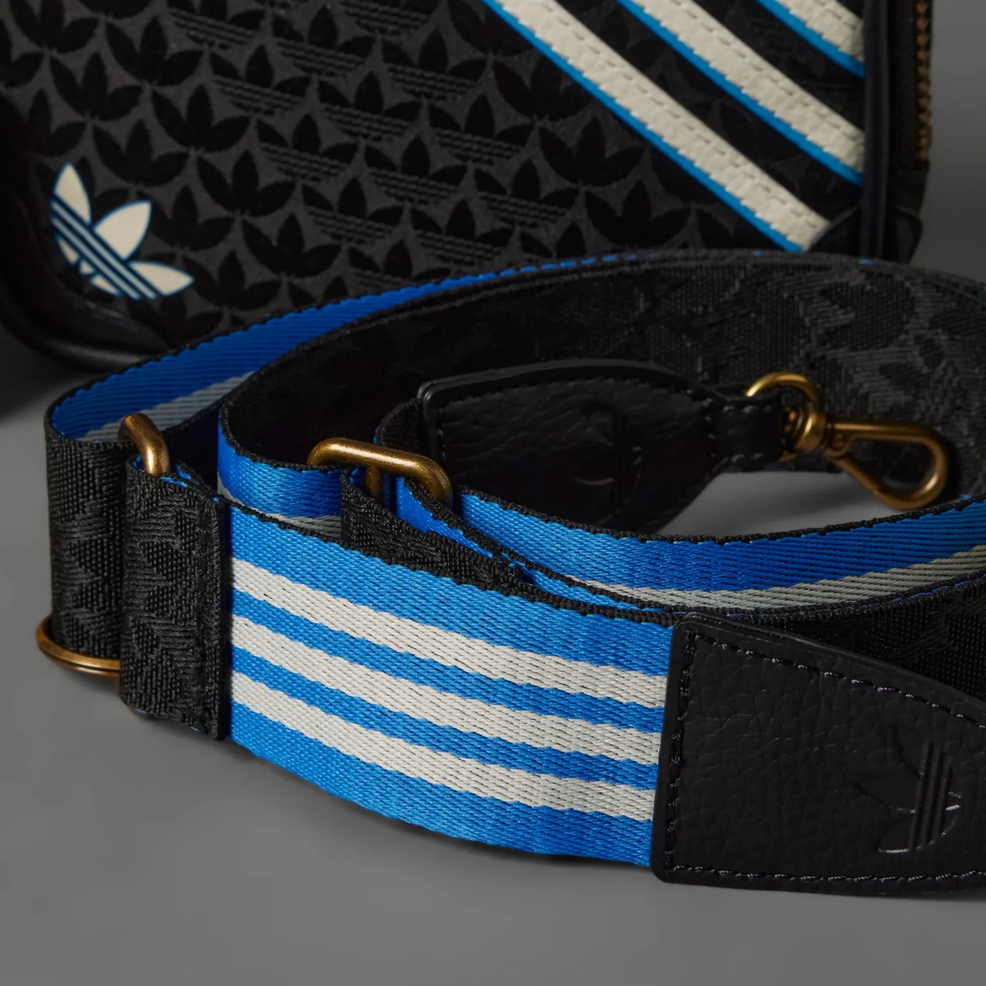 Adidas Originals | ADICOLOR 70S MINI AIRLINER BAG