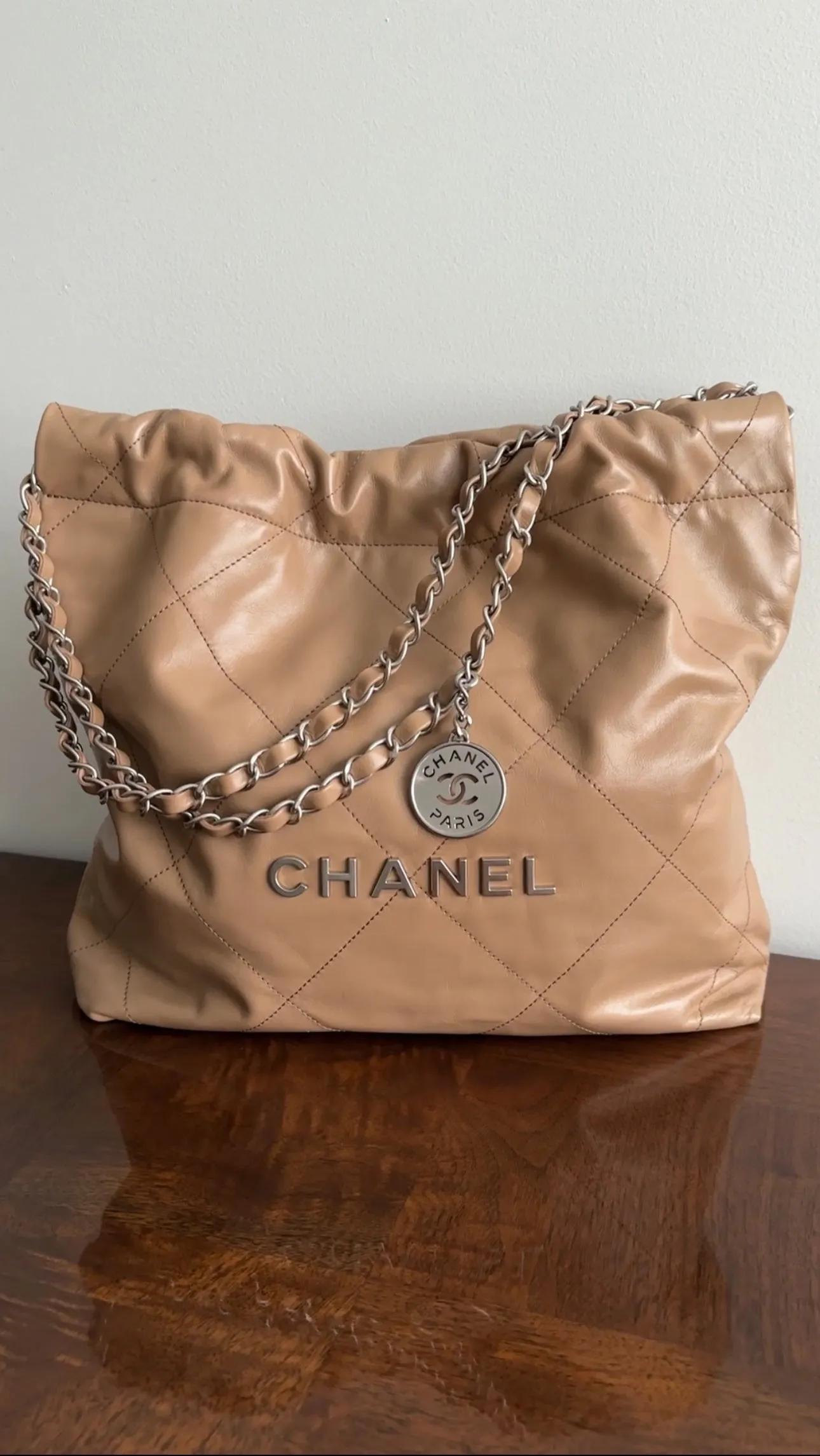 Chanel 22 Beige Glossed Leather Medium Chain Bag