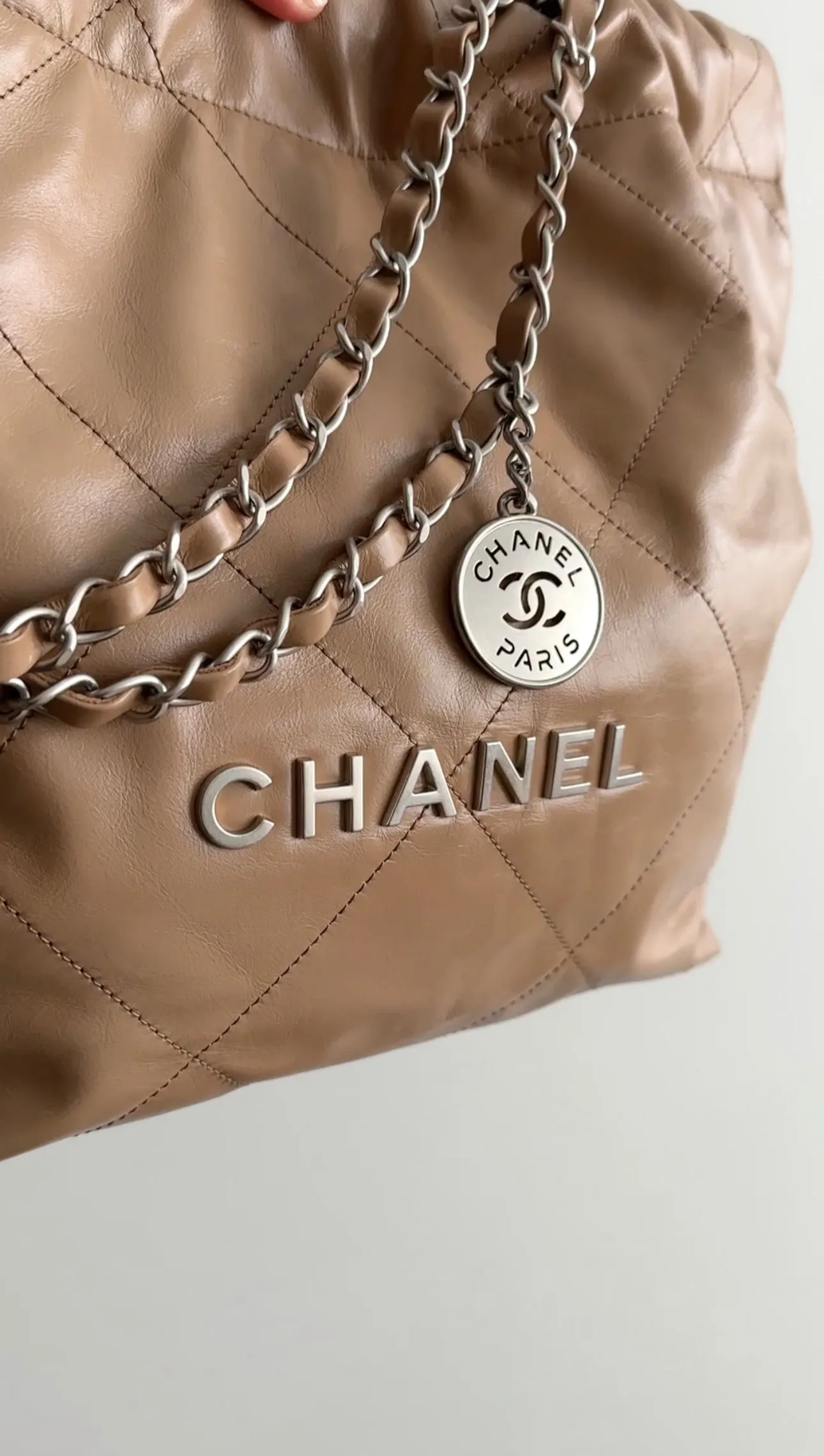 Chanel 22 Beige Glossed Leather Medium Chain Bag