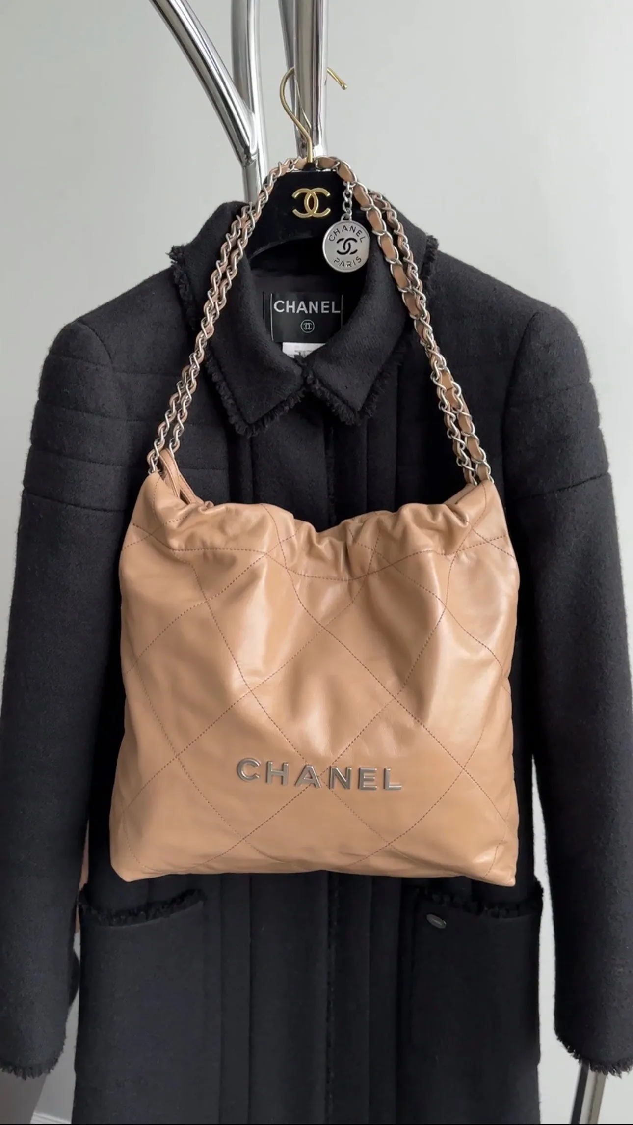 Chanel 22 Beige Glossed Leather Medium Chain Bag