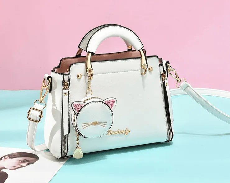 FELINE CHIC MESSENGER BAG