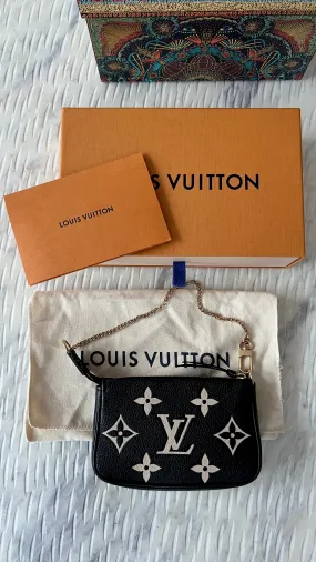 Louis Vuitton Mini Pochette Accessories Bag