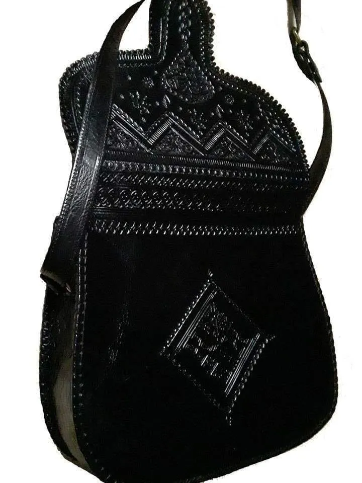 LSSAN Handbag - Black - Heart