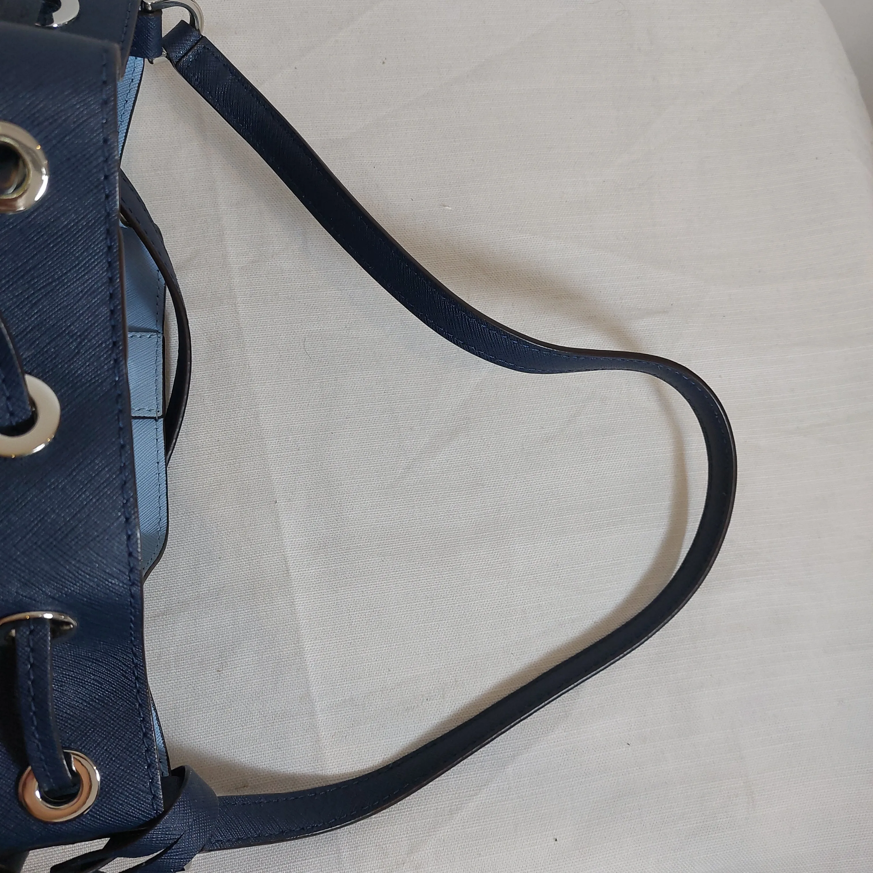 Michael Kors Navy Leather Convertible Bucket Bag | Gently Used |