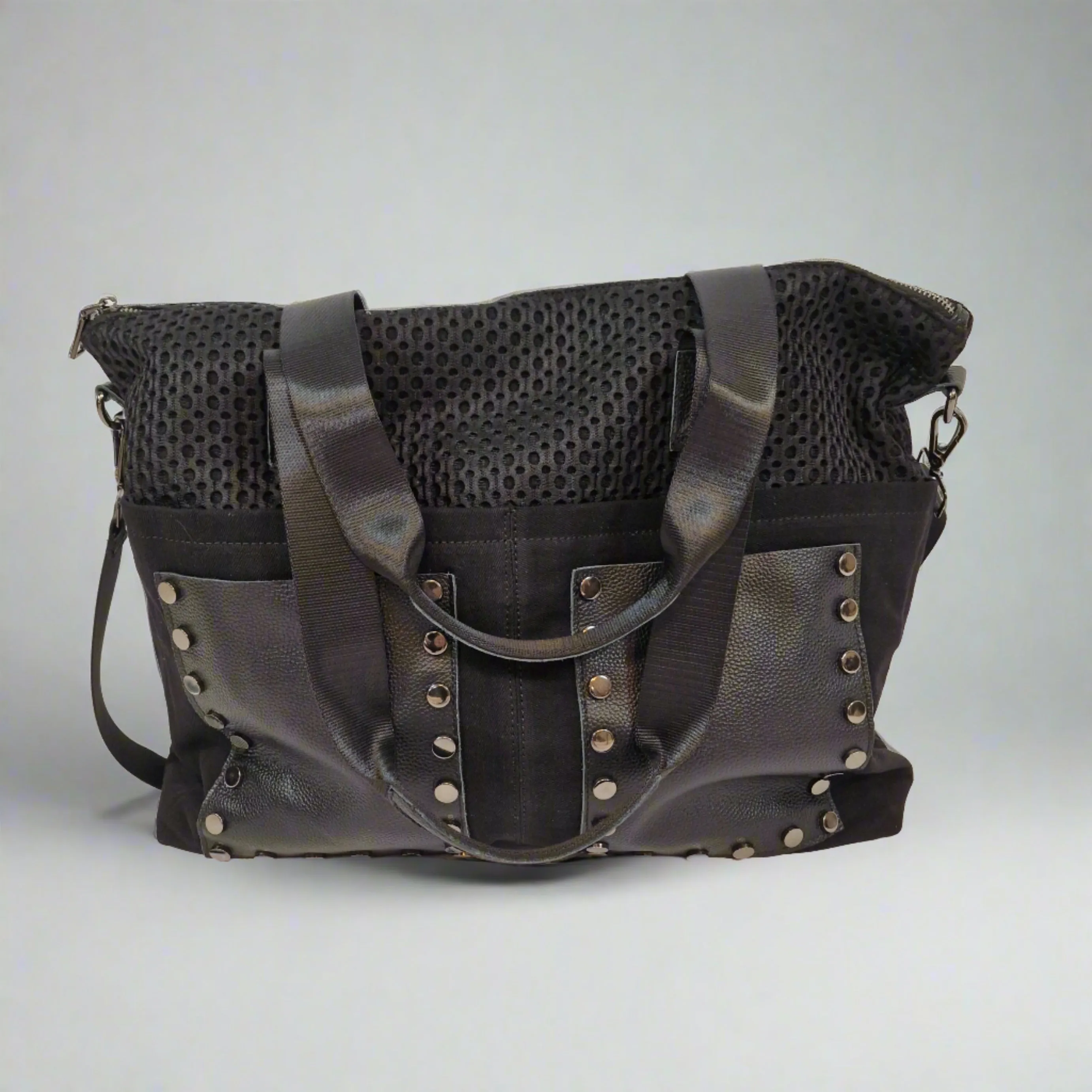 Spacious Rivet Finish Bag