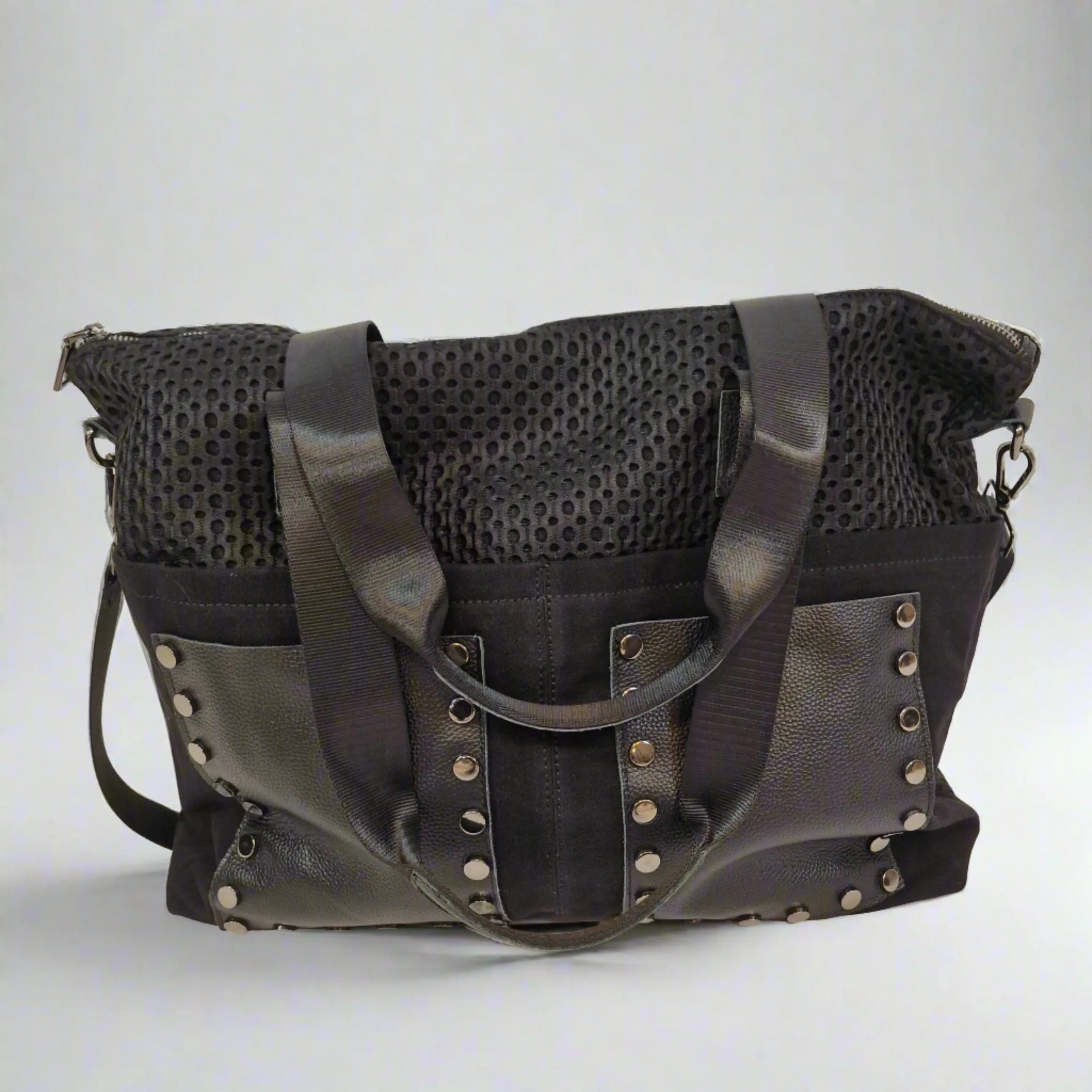 Spacious Rivet Finish Bag