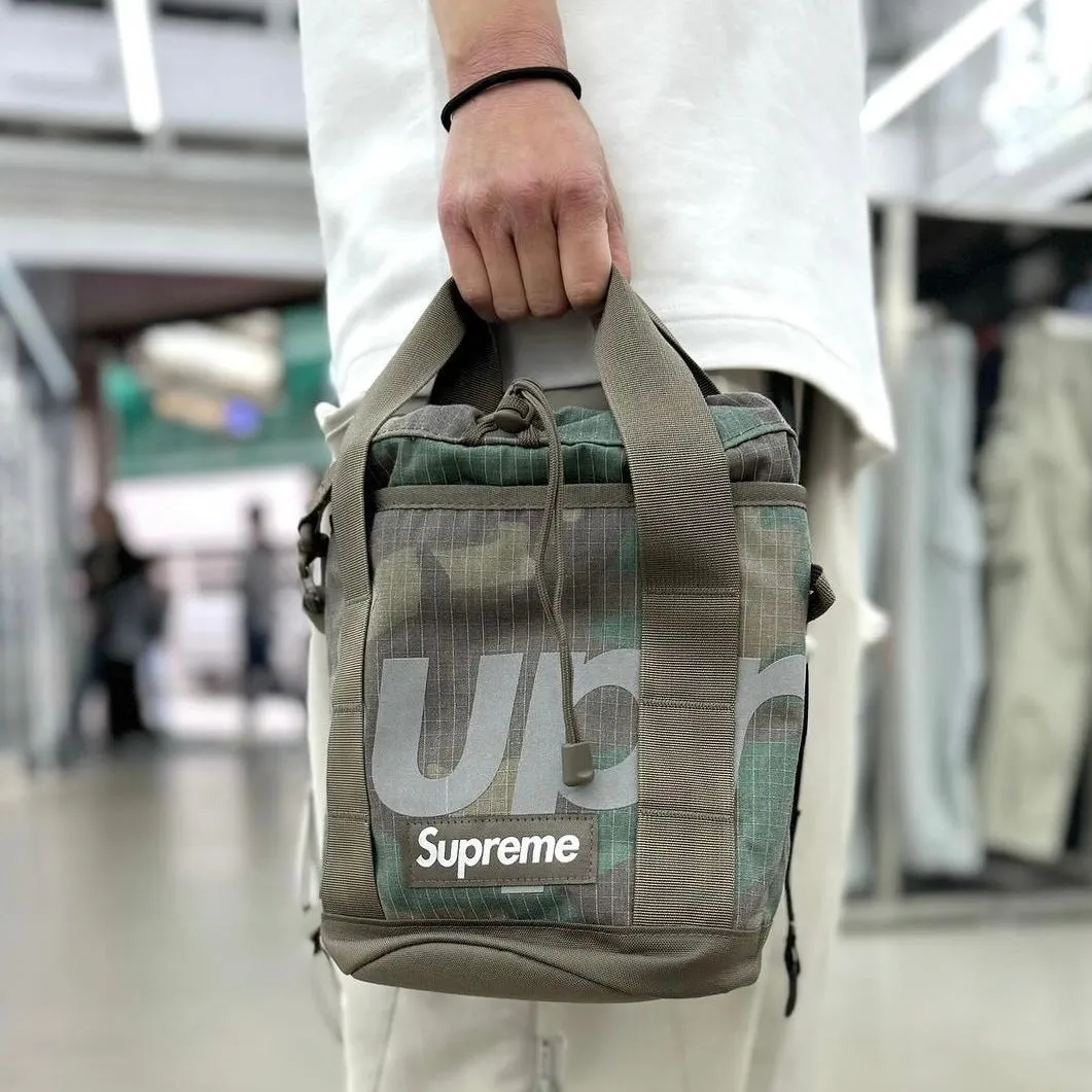 Supreme Reflective Cinch Bag Camo